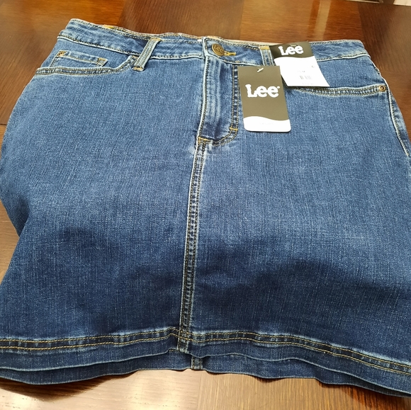 Lee Dresses & Skirts - Lee Skort mid-rise regular fit Summer sky 10 M.